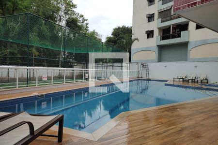 Apartamento à venda com 97m², 3 quartos e 1 vaga Apartamento à venda com 97m², 3 quartos e 1 vagaÁrea comum - Piscina
