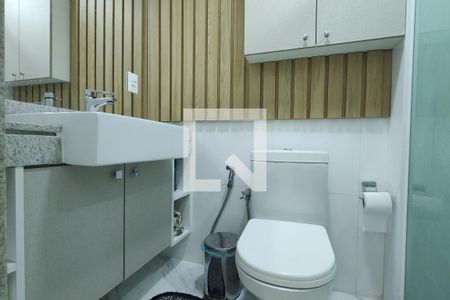 Apartamento à venda com 97m², 3 quartos e 1 vaga Apartamento à venda com 97m², 3 quartos e 1 vagaBanheiro da Suíte