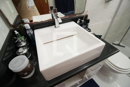 Casa à venda com 118m², 3 quartos e 2 vagasBanheiro Social