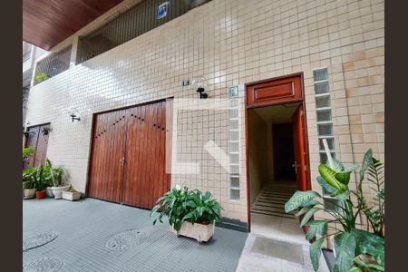 Apartamento à venda com 126m², 3 quartos e 2 vagasFachada e portaria