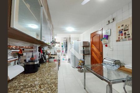 Apartamento à venda com 126m², 3 quartos e 2 vagasCozinha