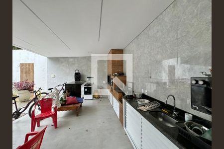 Casa de condomínio à venda com 500m², 4 quartos e 3 vagasÁrea externa