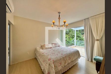 Casa de condomínio à venda com 500m², 4 quartos e 3 vagasSuíte 4 (Master)