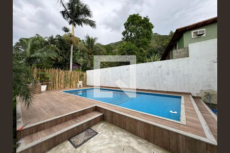 Casa de condomínio à venda com 500m², 4 quartos e 3 vagasÁrea externa