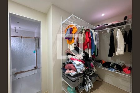 Casa de condomínio à venda com 500m², 4 quartos e 3 vagasSuíte 2 - Closet