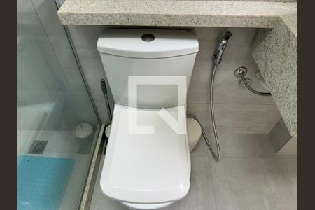 Casa de condomínio à venda com 500m², 4 quartos e 3 vagasSuíte 1 - Banheiro