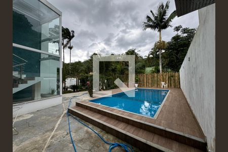 Casa de condomínio à venda com 500m², 4 quartos e 3 vagasÁrea externa
