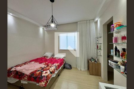 Casa de condomínio à venda com 500m², 4 quartos e 3 vagasSuíte 2