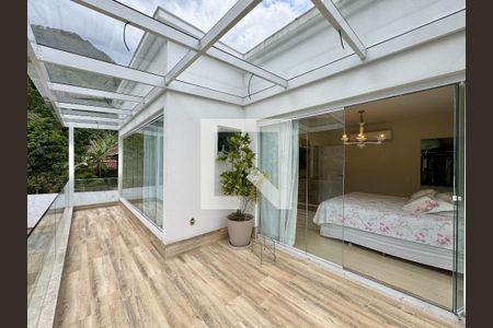 Casa de condomínio à venda com 500m², 4 quartos e 3 vagasSuíte 4 (Master) - Varanda