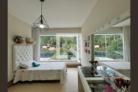 Casa de condomínio à venda com 500m², 4 quartos e 3 vagasSuíte 3