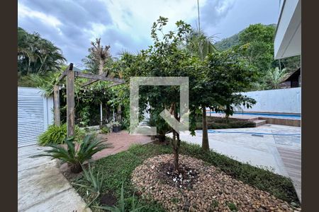 Casa de condomínio à venda com 500m², 4 quartos e 3 vagasÁrea externa
