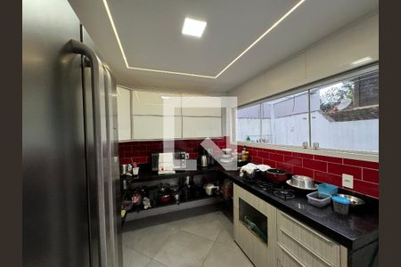 Casa de condomínio à venda com 500m², 4 quartos e 3 vagasCozinha