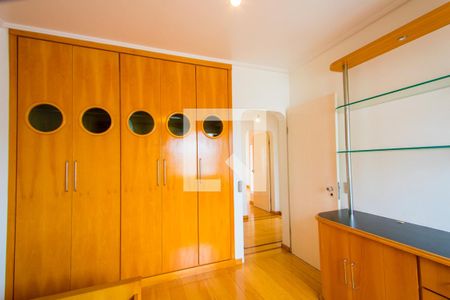 Apartamento à venda com 137m², 4 quartos e 2 vagas Apartamento à venda com 137m², 4 quartos e 2 vagasQuarto 3