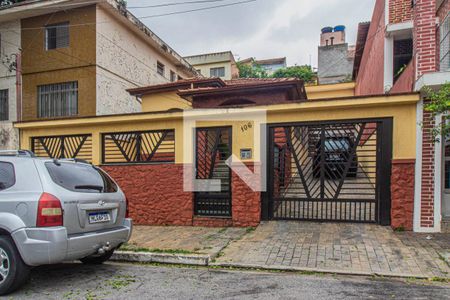 Casa para alugar com 315m², 3 quartos e 4 vagasFachada