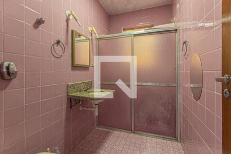 Casa para alugar com 315m², 3 quartos e 4 vagasBanheiro Casa 2