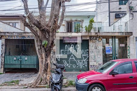 Casa à venda com 202m², 3 quartos e 2 vagasFachada