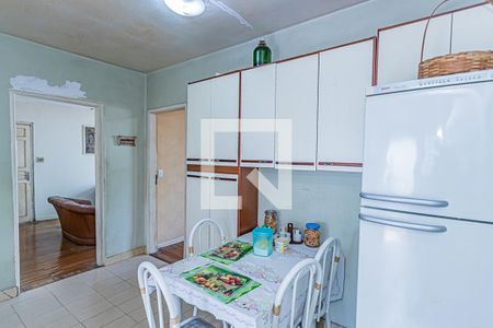 Casa à venda com 202m², 3 quartos e 2 vagasCopa e cozinha