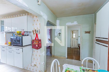 Casa à venda com 202m², 3 quartos e 2 vagasCopa e cozinha