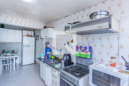 Casa à venda com 202m², 3 quartos e 2 vagasCopa e cozinha