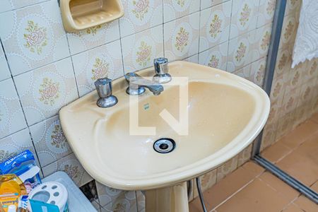 Casa à venda com 202m², 3 quartos e 2 vagasBanheiro