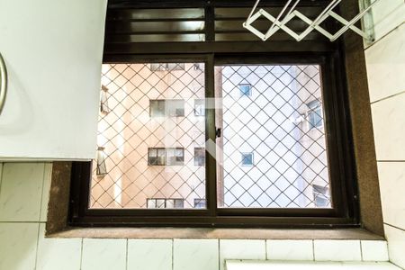 Apartamento para alugar com 74m², 2 quartos e 1 vagaÁrea de Serviço