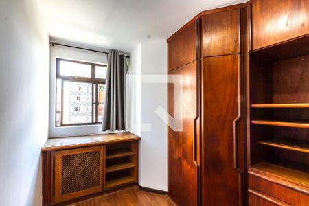Apartamento para alugar com 74m², 2 quartos e 1 vagaQuarto