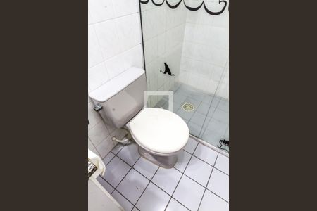 Banheiro de apartamento para alugar com 2 quartos, 74m² em Bacacheri, Curitiba