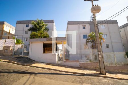 Apartamento para alugar com 58m², 2 quartos e 1 vaga Apartamento para alugar com 58m², 2 quartos e 1 vagaFachada