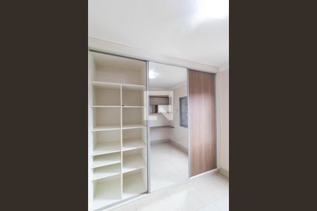 Apartamento para alugar com 58m², 2 quartos e 1 vaga Apartamento para alugar com 58m², 2 quartos e 1 vagaQuarto 02 - Armário