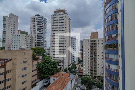 Apartamento à venda com 69m², 2 quartos e 1 vaga Apartamento à venda com 69m², 2 quartos e 1 vagaVista da Área de Serviço