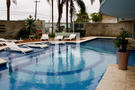 Apartamento para alugar com 100m², 2 quartos e 2 vagas Apartamento para alugar com 100m², 2 quartos e 2 vagasÁrea comum - Piscina