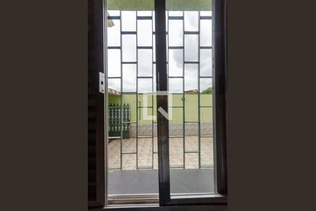 Casa à venda com 99m², 3 quartos e 5 vagasQuarto 2