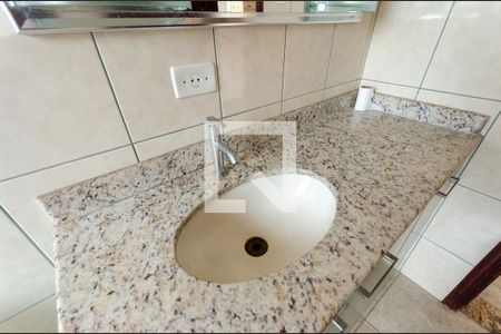 Casa à venda com 99m², 3 quartos e 5 vagasBanheiro