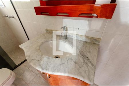 Casa à venda com 99m², 3 quartos e 5 vagasBanheiro da Suíte