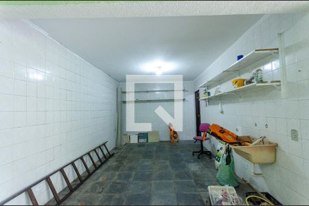 Casa à venda com 99m², 3 quartos e 5 vagasÁrea de Serviço