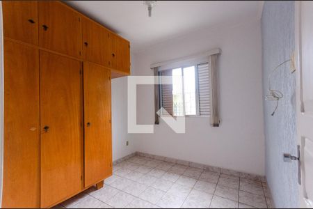 Casa à venda com 99m², 3 quartos e 5 vagasQuarto 2