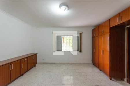 Casa à venda com 99m², 3 quartos e 5 vagasSuite