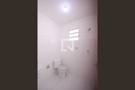 Casa à venda com 72m², 2 quartos e 1 vaga Casa à venda com 72m², 2 quartos e 1 vagaBanheiro