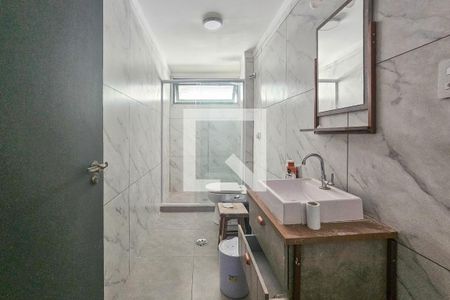 Banheiro de apartamento para alugar com 1 quarto, 49m² em Centro, Guarujá