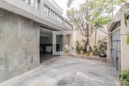 Garagem de casa à venda com 4 quartos, 250m² em Cidade Patriarca, São Paulo