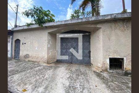 Fachada de casa à venda com 4 quartos, 250m² em Cidade Patriarca, São Paulo