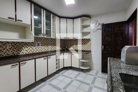 Casa à venda com 164m², 3 quartos e 2 vagas Casa à venda com 164m², 3 quartos e 2 vagasCozinha