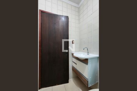 Casa à venda com 164m², 3 quartos e 2 vagas Casa à venda com 164m², 3 quartos e 2 vagasBanheiro Social