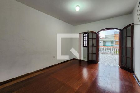 Casa à venda com 164m², 3 quartos e 2 vagas Casa à venda com 164m², 3 quartos e 2 vagasSuíte