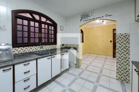 Casa à venda com 164m², 3 quartos e 2 vagas Casa à venda com 164m², 3 quartos e 2 vagasCozinha