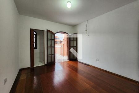 Casa à venda com 164m², 3 quartos e 2 vagas Casa à venda com 164m², 3 quartos e 2 vagasSuíte