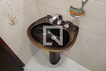Casa à venda com 164m², 3 quartos e 2 vagas Casa à venda com 164m², 3 quartos e 2 vagasLavabo