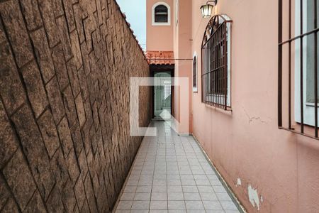 Casa à venda com 164m², 3 quartos e 2 vagas Casa à venda com 164m², 3 quartos e 2 vagasCorredor