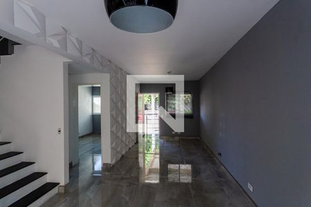 Sala de casa de condomínio à venda com 4 quartos, 133m² em Vila São Pedro, Santo André