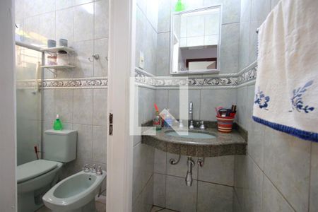 Casa à venda com 190m², 4 quartos e 1 vagaBanheiro